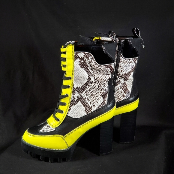 Bamboo NWT'S Boots - Picture 2 of 6